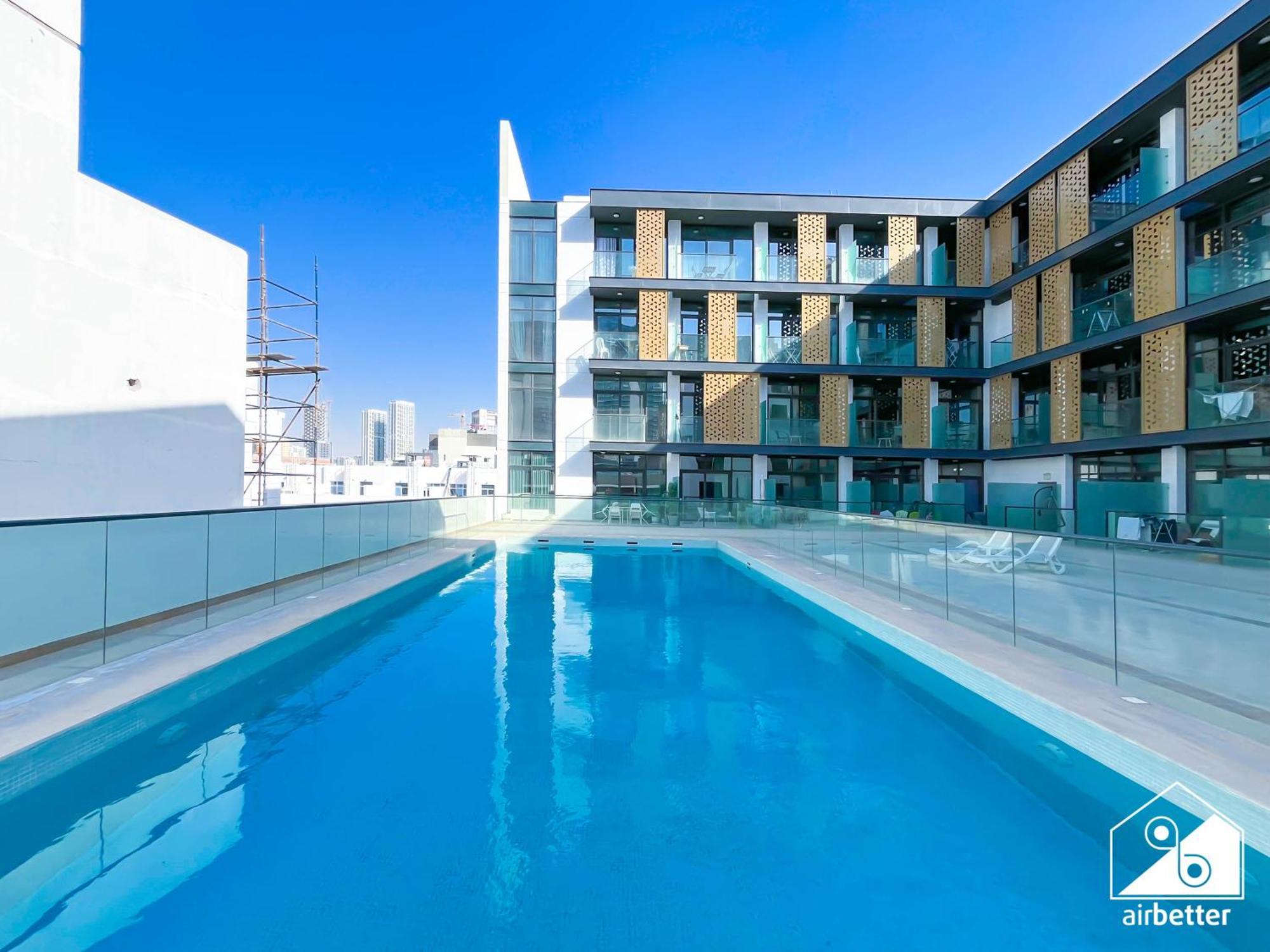 Apartment Serenity Lakes 5 With Stunning Pool Views Dubai